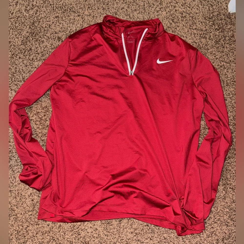 NIKE WOMENS QUARTER ZIP SIZE L